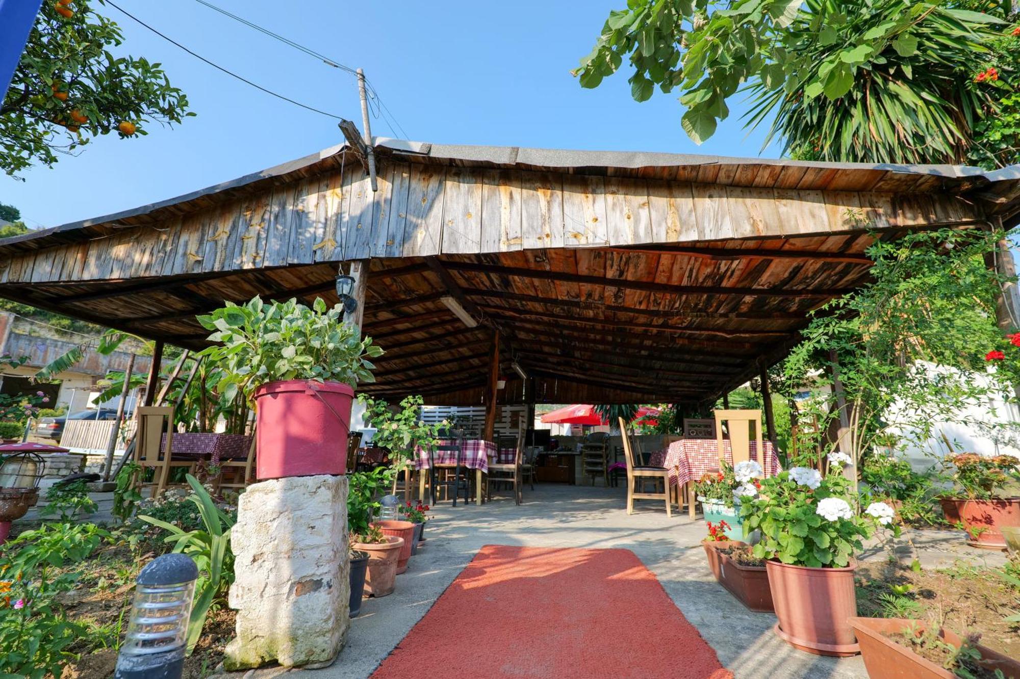 Tropikal Freskia Bunec Sarandë Esterno foto