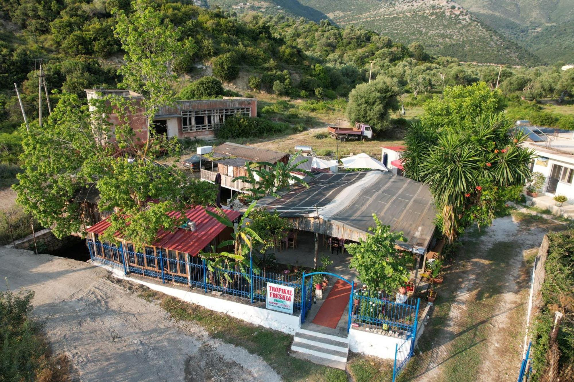Tropikal Freskia Bunec Sarandë Esterno foto